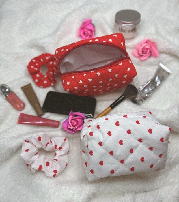 Косметичка с резинкой