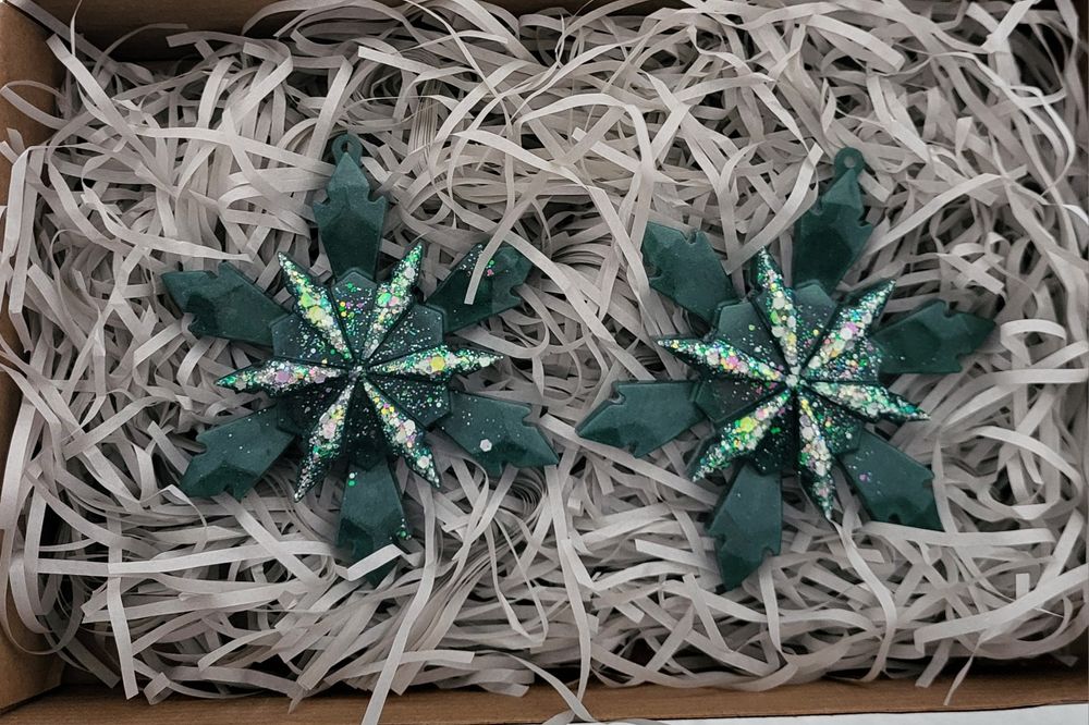 ПРОМОЦИЯ Коледни ръчно направени украшения от епоксидна смола