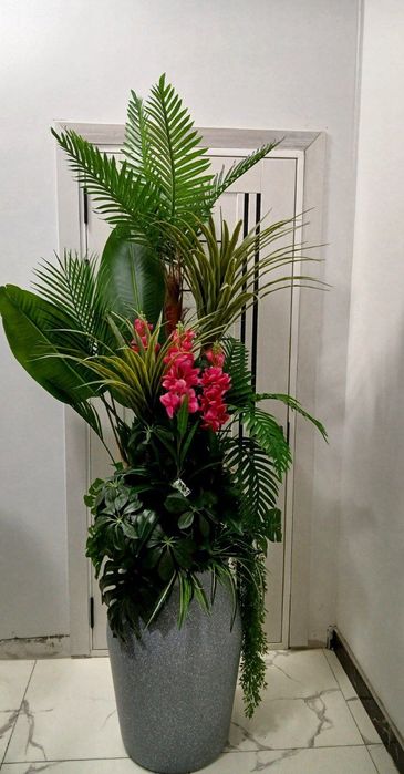 Sun'iy gullar va daraxtlar. Eng katta asartimentda.