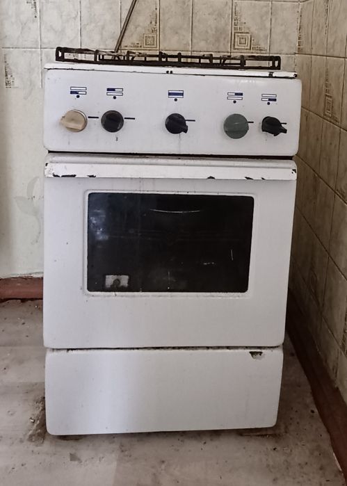 Продам газовую плиту б/у