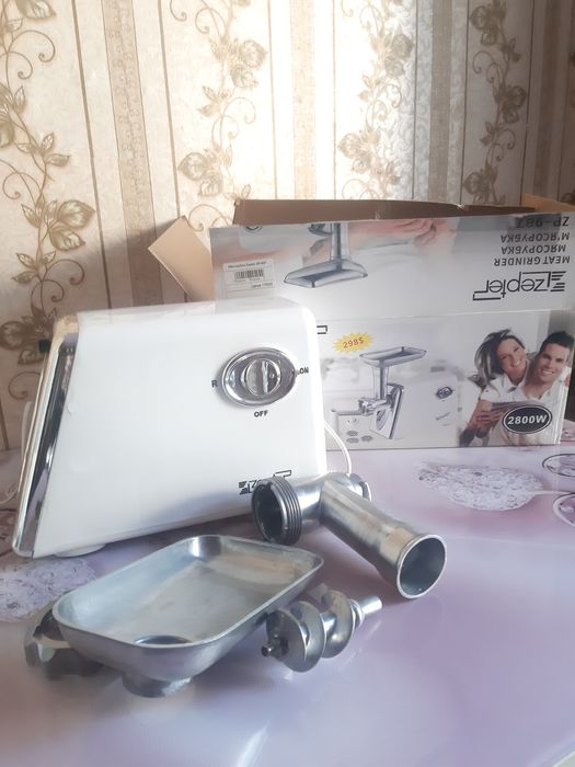 Электромясорубка 2800 ватт