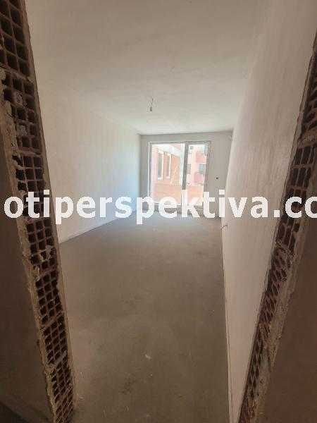 Продава се Тристаен апартамент в Пловдив, Кючук Париж - 125 кв.м за 1120 €/кв.м - Снимка #2