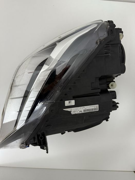 Vand Far Bmw Seria 6 F06 F12 F13