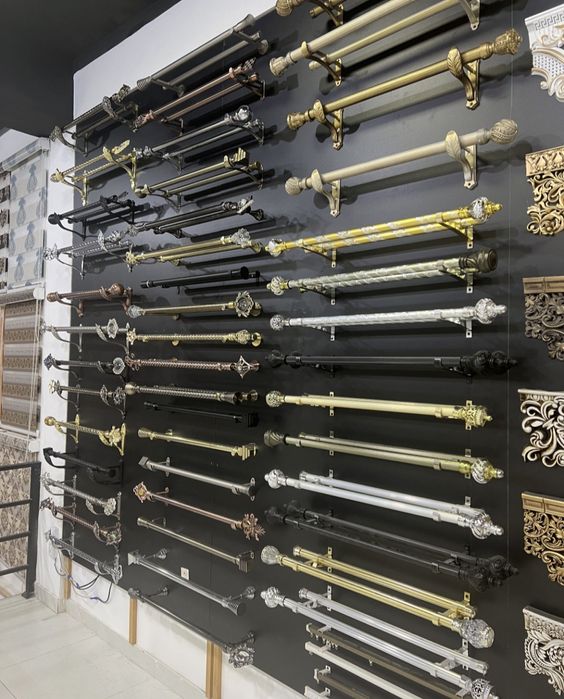 Устанофка карниз