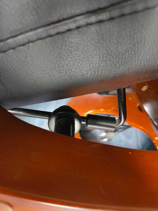 Масажен стол с 8 функции и 4 зони