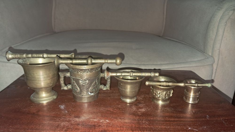 5 mojare din bronz  cu pistil