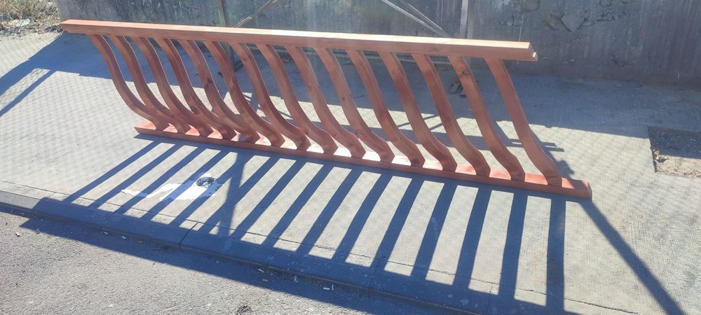 Деървен парапет по поръчка