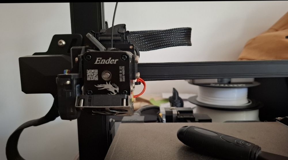 Imprimanta 3d  ender 3 s1 pro
