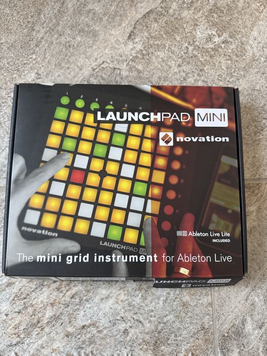 Novation Launchpad Mini MIDI Controller Ableton Live + cutie