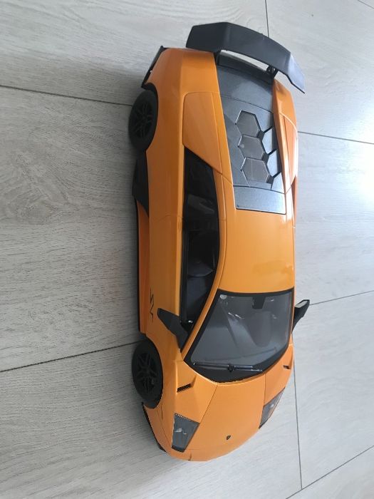 Masinuta Lamborghini cu telecomanda.