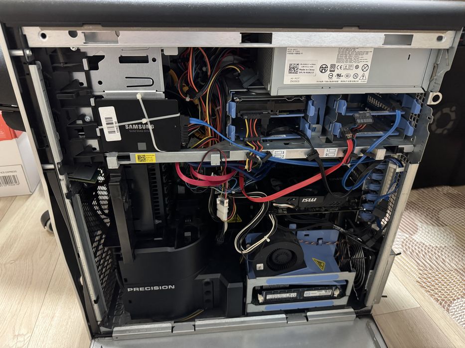 Unitate PC Workstation Dell T7500