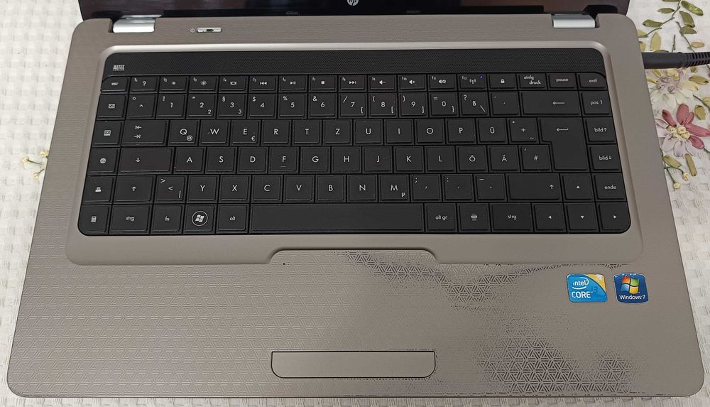 Laptop HP G62 Notebook I3 330 diagonala 15.6 40Cm Windows 10 Video dedicat