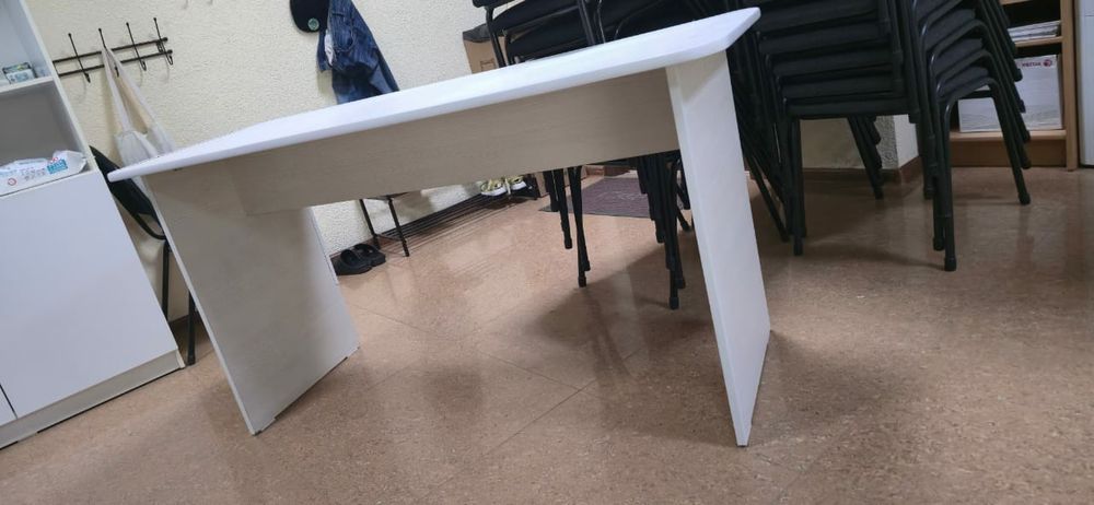 Продам 3 стола из ЛДСП