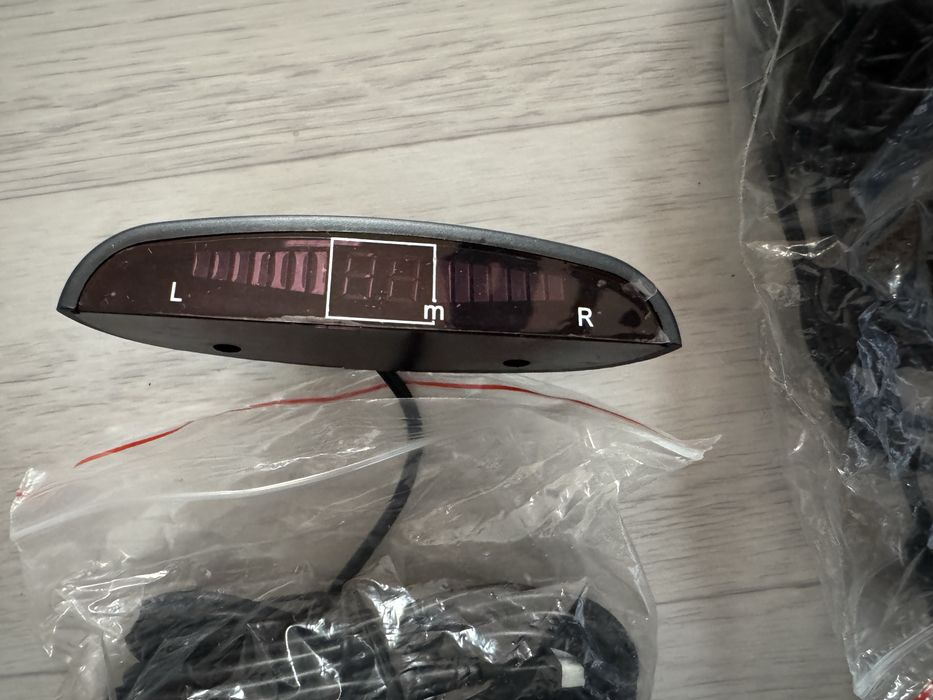 Продам парктроник новый