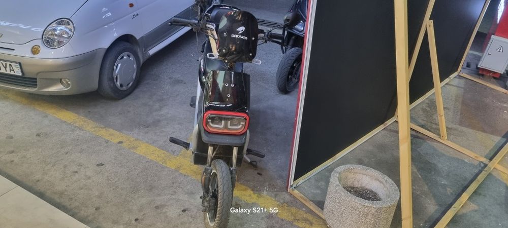 Elektrskutir drongo 72/20XB maxsimal tezligi 35 km/soat