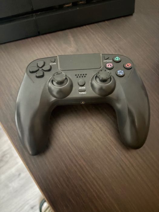 Play station 4 stare bună
