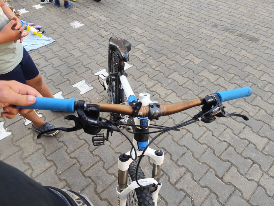 Trek Elite Series 8.5