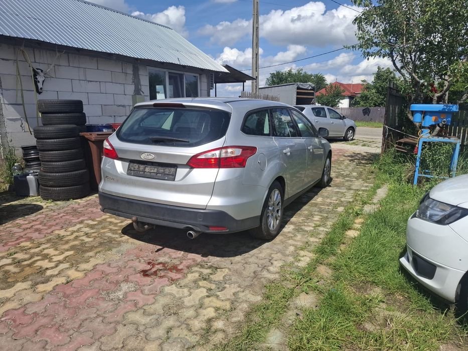 FORD Focus 2011 — imagine 4