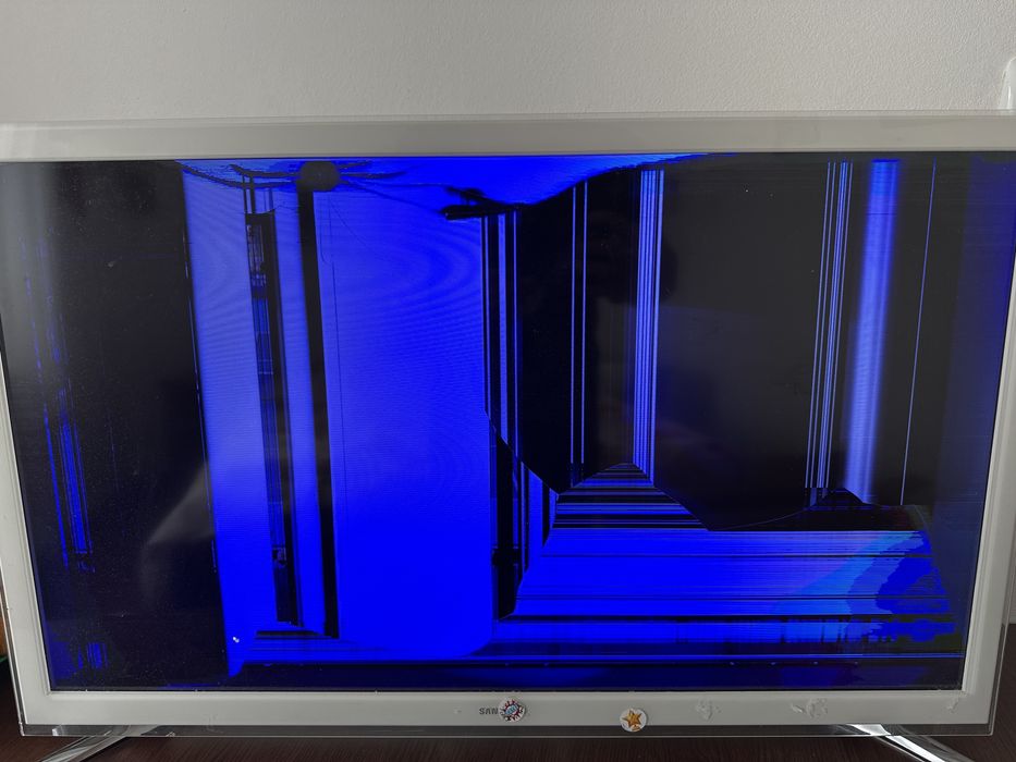 Televizor pentru piese