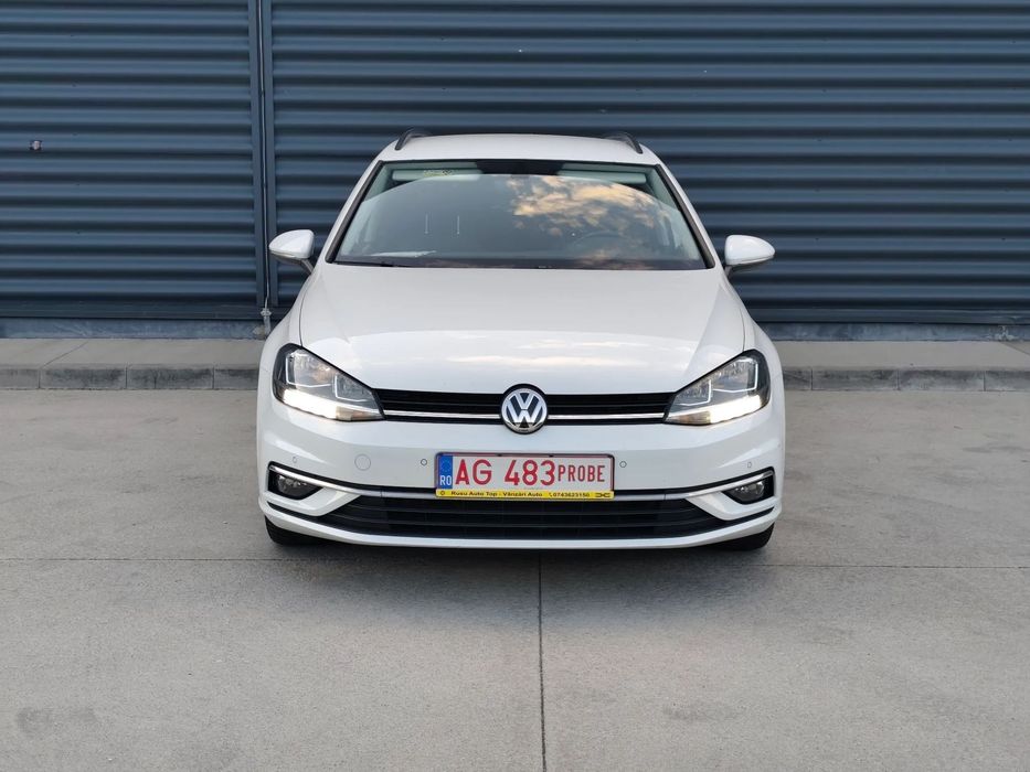 Volkswagen Golf 7.5 DSG Alb Perlat 2018 Nr roșii