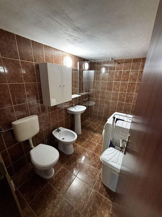 Chirie Iris Apartament 2 camere  si bacatarie living (2 dormitoare)