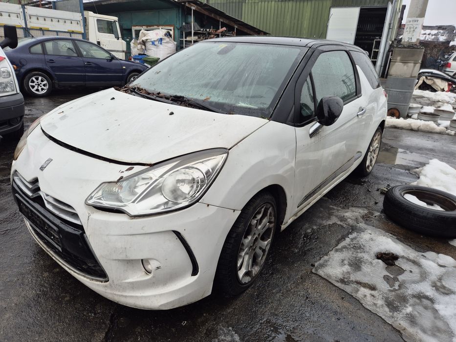Dezmembram  Citroen  DS3 2011 1.4 benzina 5F04 Manual