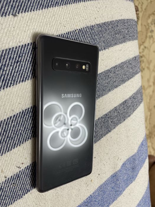 Самсунг s10 128г