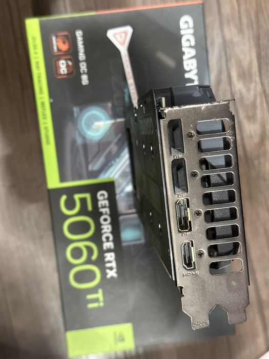 (ПОЧТИ НОВАЯ) RTX 5060 Ti Gigabyte Gaming OC 8GB GDDR7, RTX 50 Series