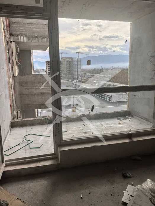 Продава се Тристаен апартамент в Пловдив, Тракия - 101 кв.м за 722 €/кв.м - Снимка #1
