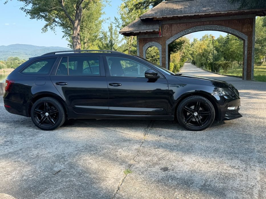 Skoda Octavia Combi 2019 – 1.6 TDI 116 CP – DSG – Negru
