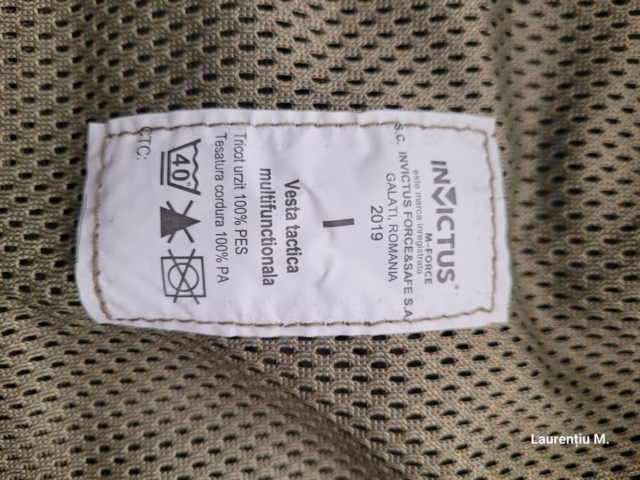 Vestă tactică multifuncțională