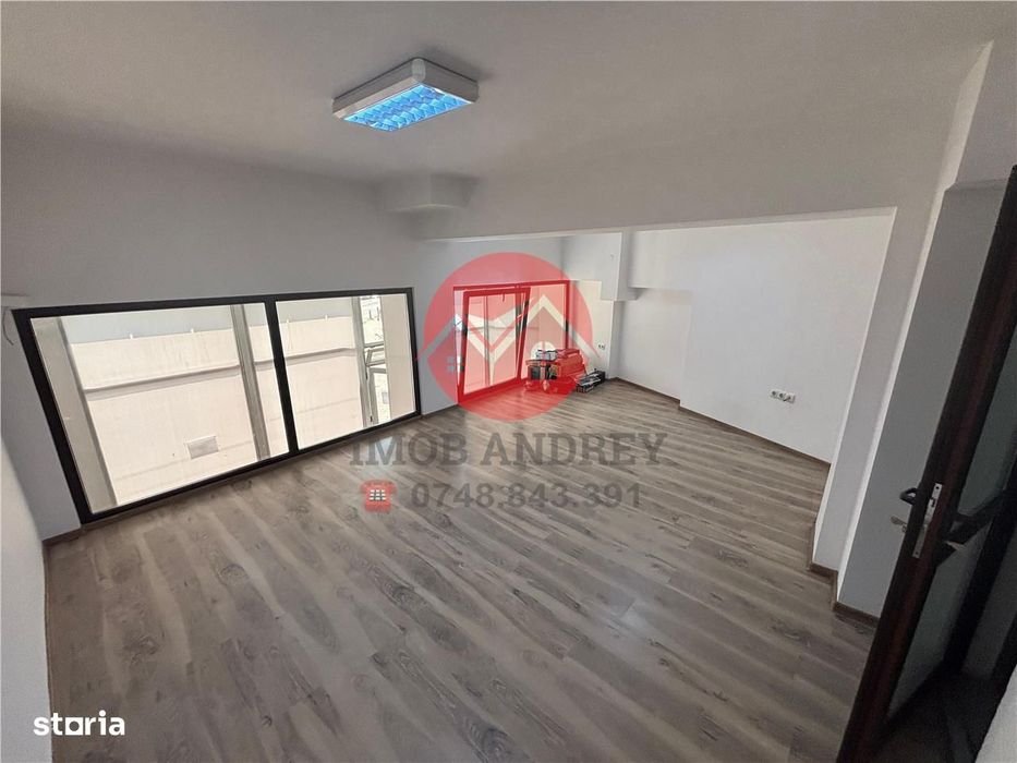 Spatiu comercial central 104 mp de închiriat – vad excelent, parcare
