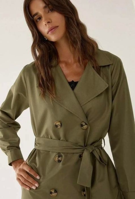 Нов тренч Л размер