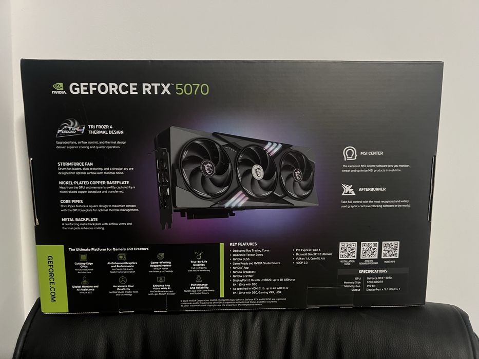 Vand placa video RTX 5070 MSi Gaming Trio