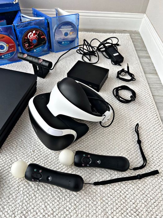 PlayStation 4 PRO{1tb} +VR,очки с 4дисками