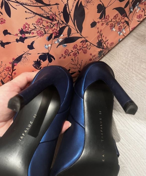 Pantofi Stiletto Zara bleumarin metalic purtati o data fara defect 36