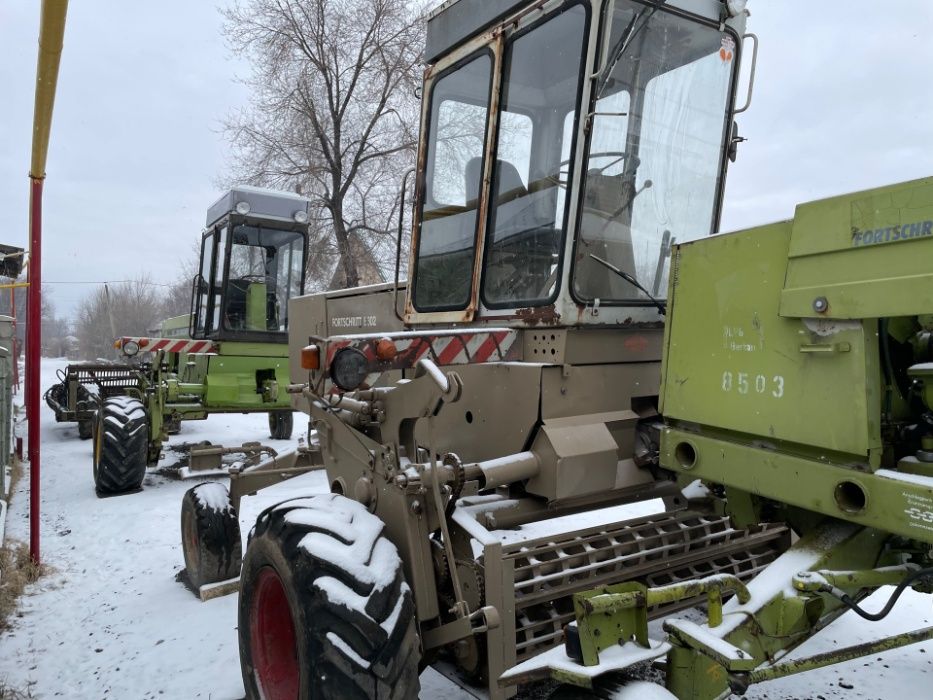 Самоходный Комбайн E 302