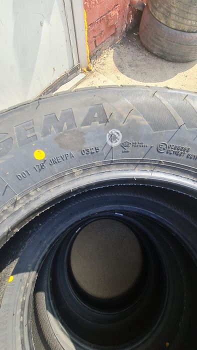 Автошина 215 65R16