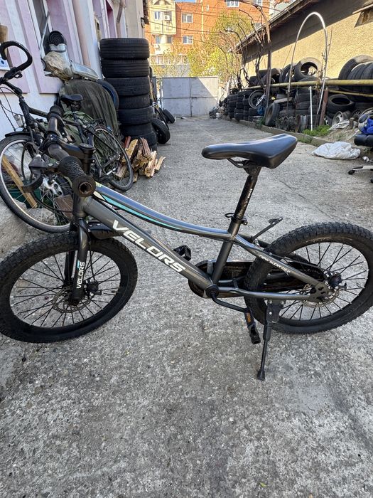 Bicicleta VELORS 7-10 ani