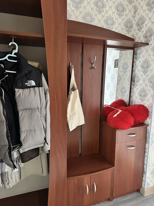Продам шкаф для прихожей