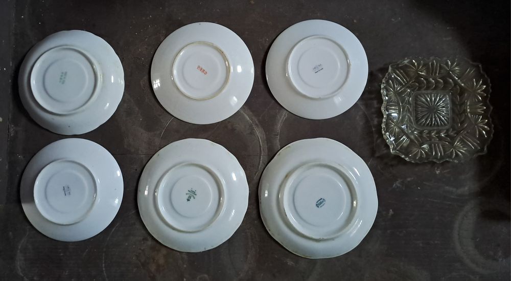 Set 6 farfurii portelan si 1 sticla