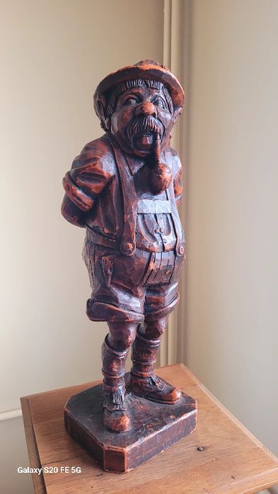 Голяма немска декоративна фигура от твърд восък