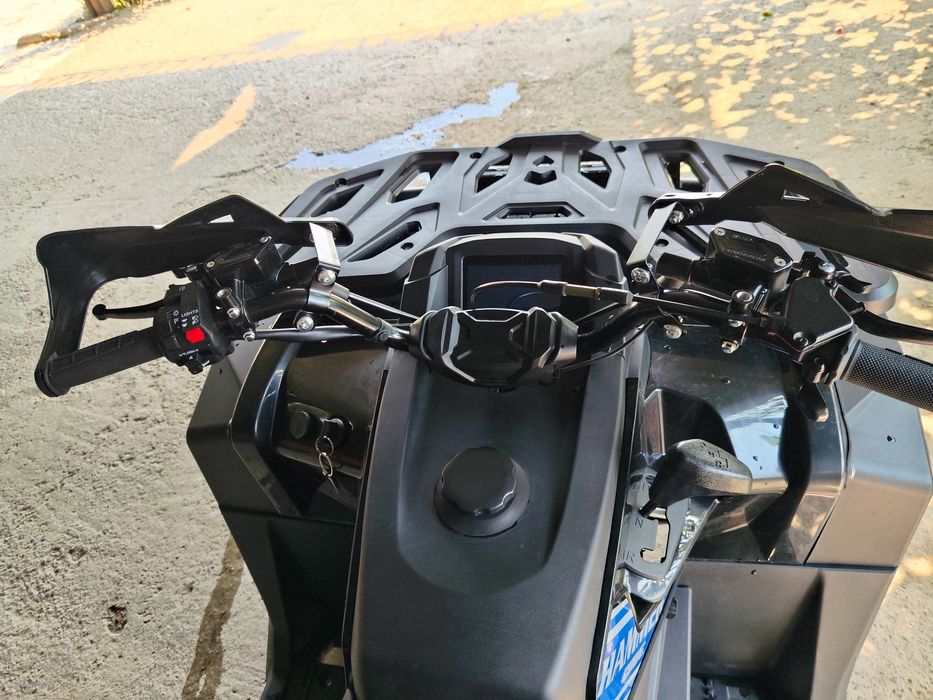 Vând sau schimb cu auto atv hamer 200e an fabricație 2026