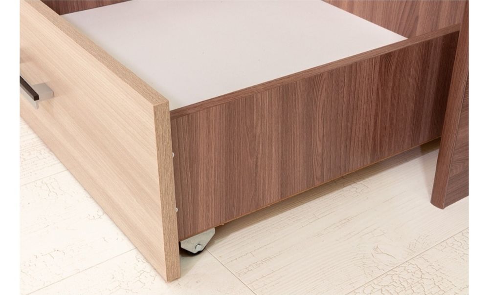 Двухъярусная кровать