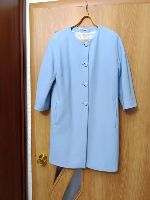 Пальто шерстьяное. В отличном состояний.