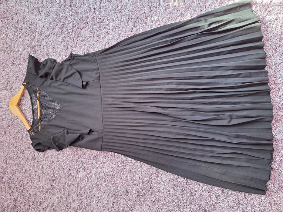 Rochie neagra eleganta