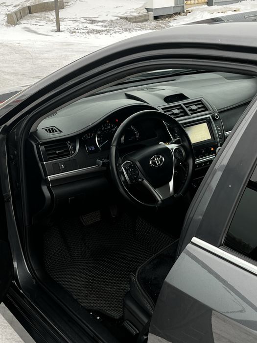 Продам камри 2012 SE