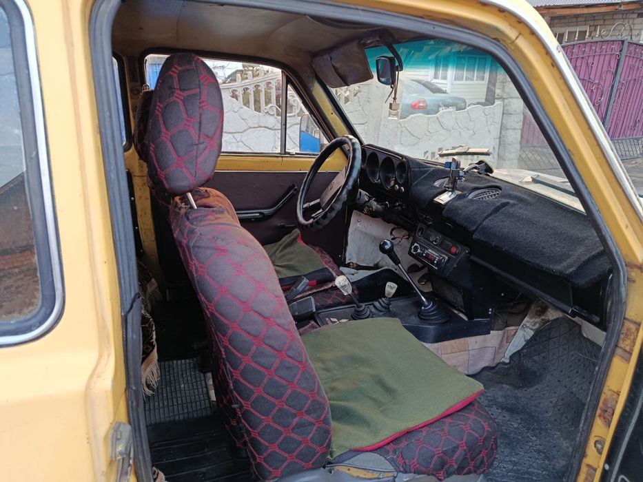 Продам ниву по страховке