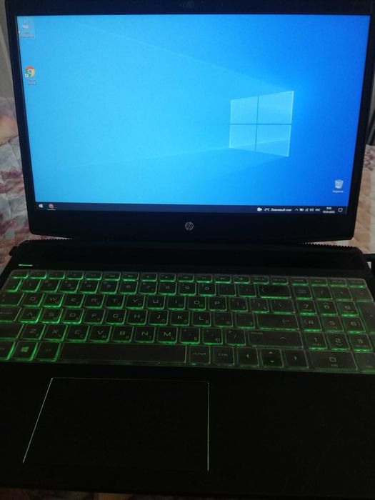 Продам ноутбук HP Gaming Pavilion - 15-cx0055ur