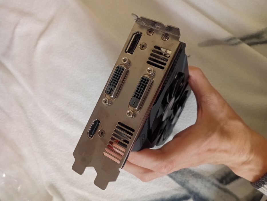 hdd 2tb placa video msi gtx 950 sursa 550w Logitech g502 hero